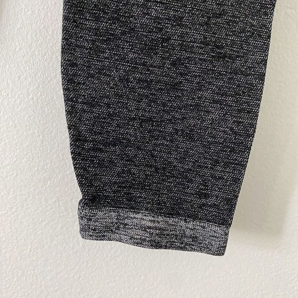Pink Victoria's Secret Seamless Cropped Black Gray Leggings Size XS - Picture 3 of 9
